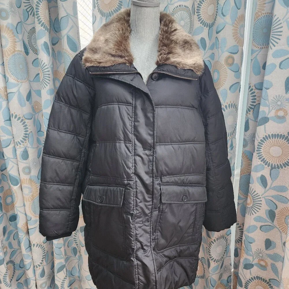 Landsend Long Black Puffer Coat with Faux Fur Collar - Picture 2 of 9